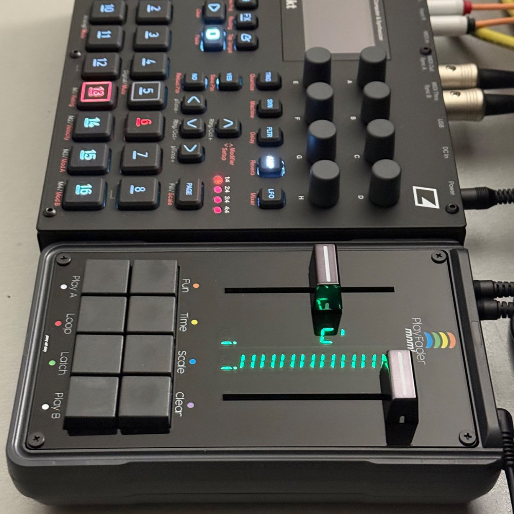 Play All Day PlayFader Black